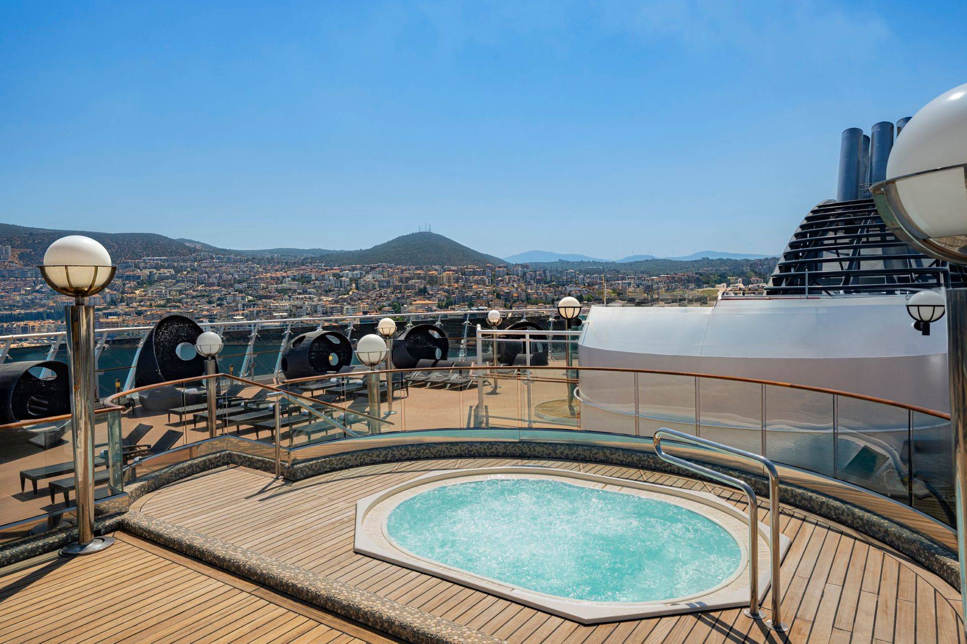 Top 18 Exclusive Solarium 頂級日光浴場